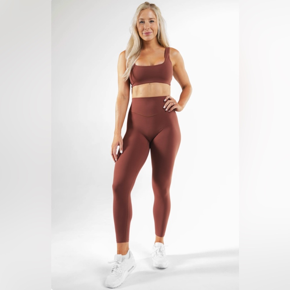 SOLD OUT Vitality Cloud II U Bra & Leggings Set in Cinnamon Size Small